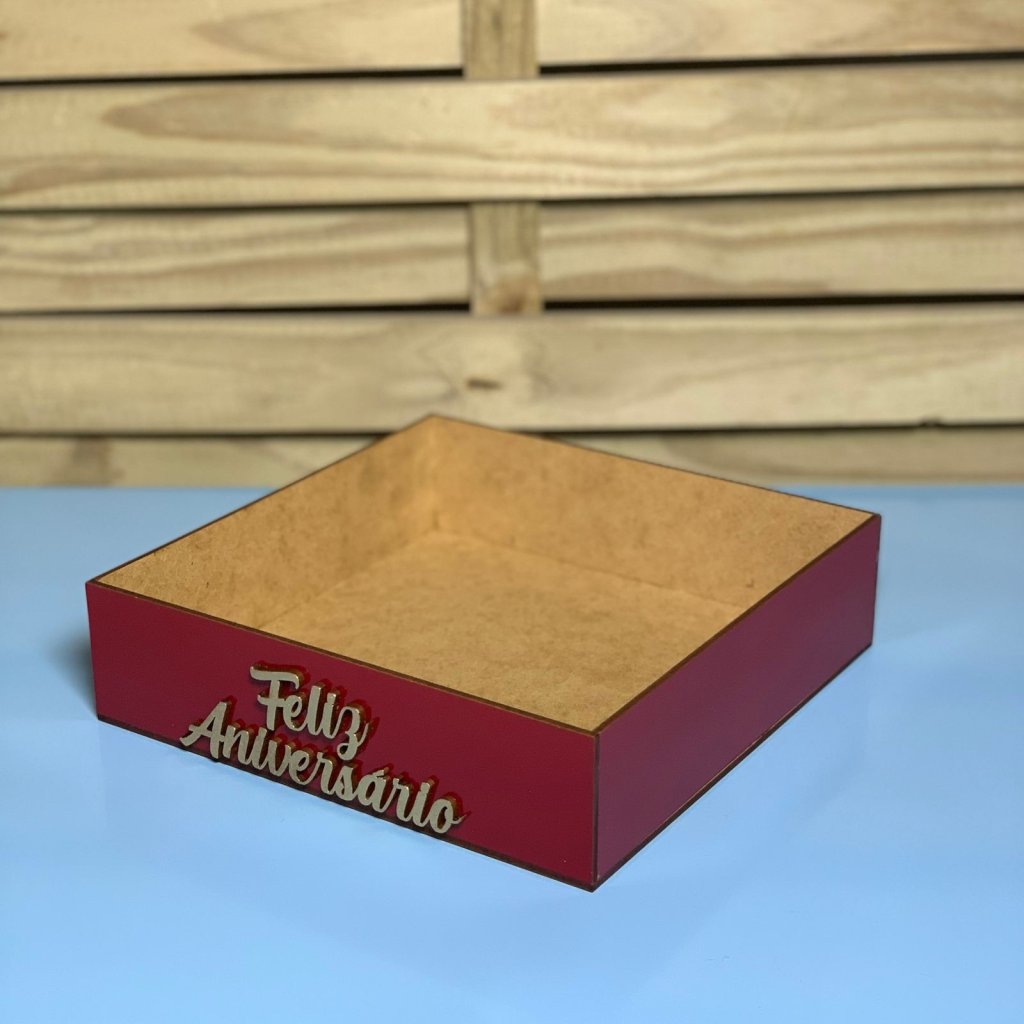 BANDEJA 20X20X5CM C/FRASE MDF VERMELHO/BRANCO/PRETO 584204