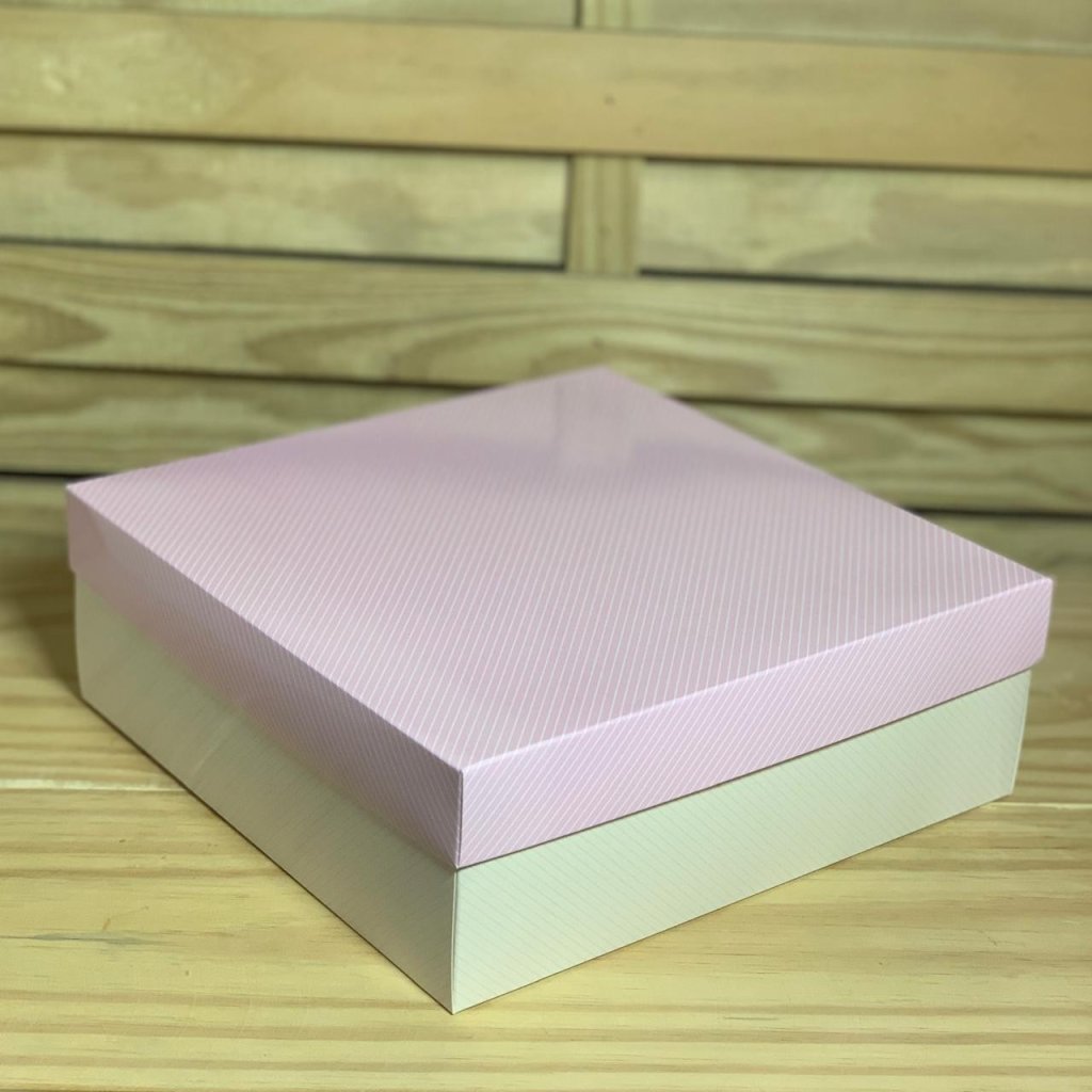 CAIXA QUADRADA G PREMIUM ESTAMPA 01 25X25X8,5CM 404567