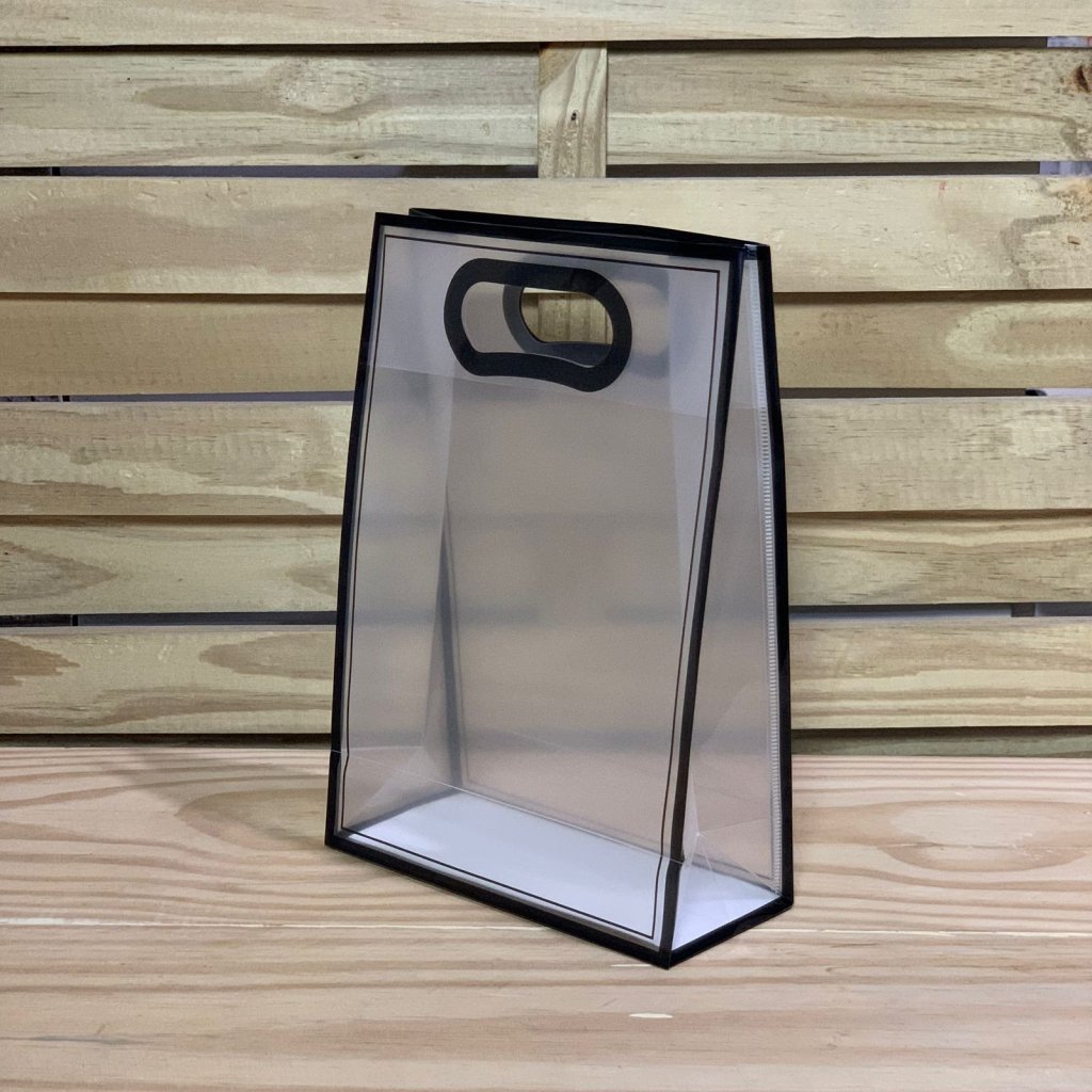 SACOLA DE PLASTICO PARA PRESENTE 26X18X8CM 259731