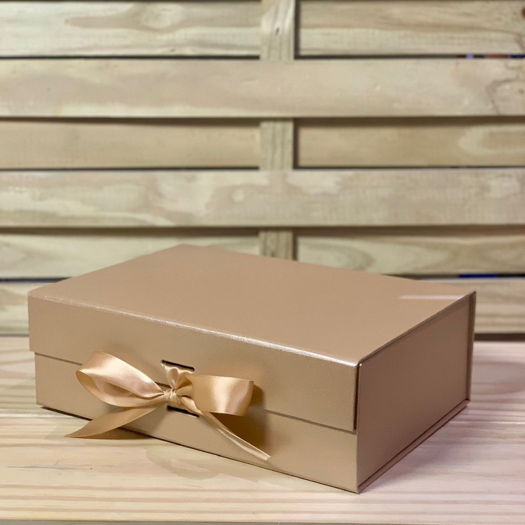 CAIXA DOBRAVEL RIGIDA MED OURO 28X20X9,2CM 565883