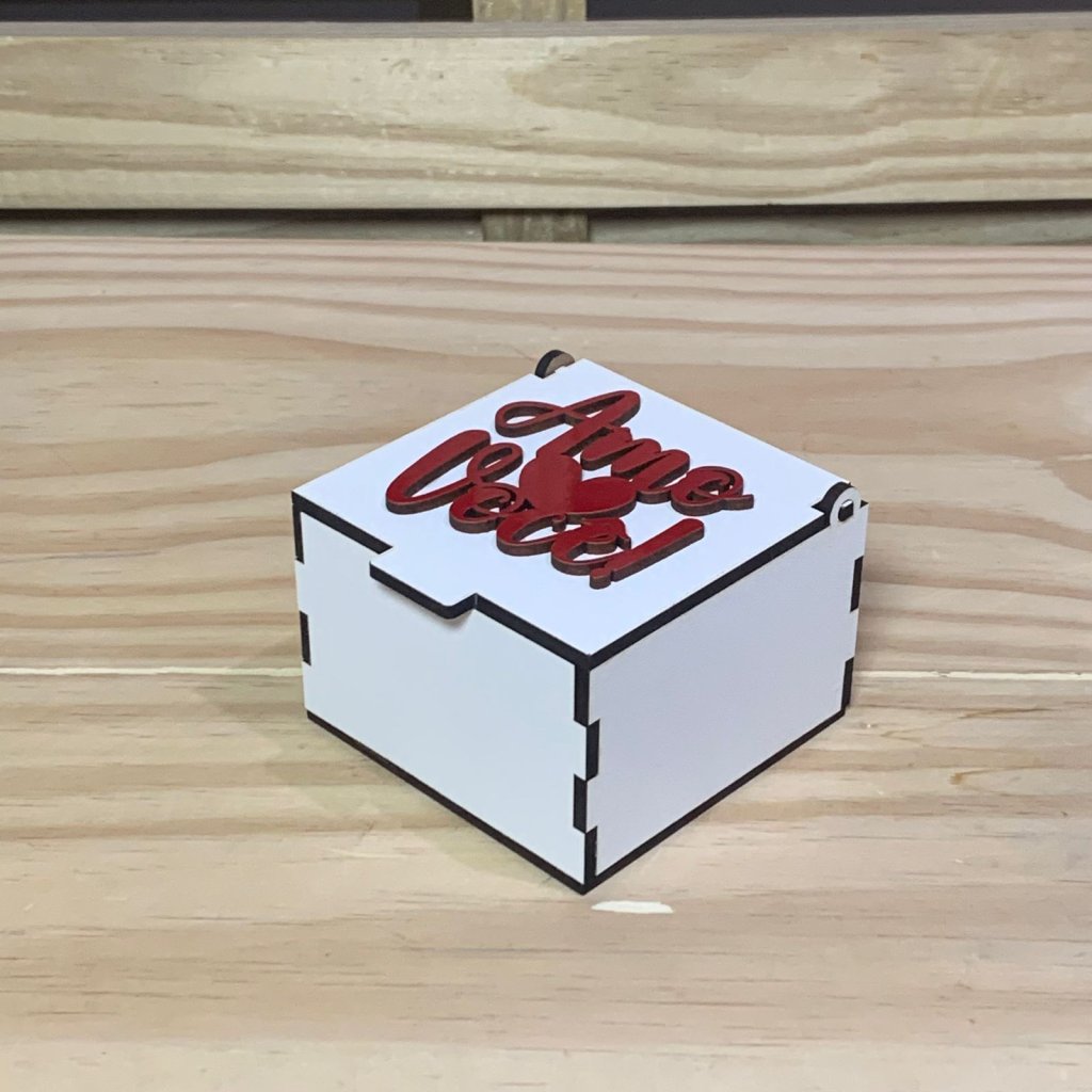 CAIXA TF C/FRASE 8X8X5CM MDF VERMELHO/BRANCO/PRETO 623798