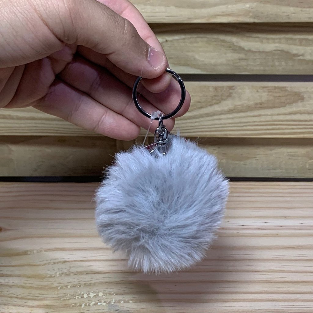 CHAVEIRO DE METAL COM POMPOM 900450
