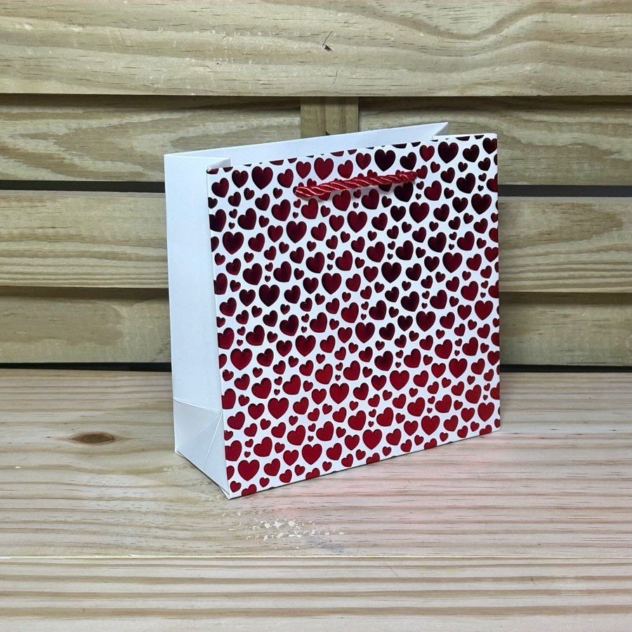 SACOLA DE PAPEL DECORATIVA MINI CORACOES C/10 VERM/BR 15X15X6CM 576735