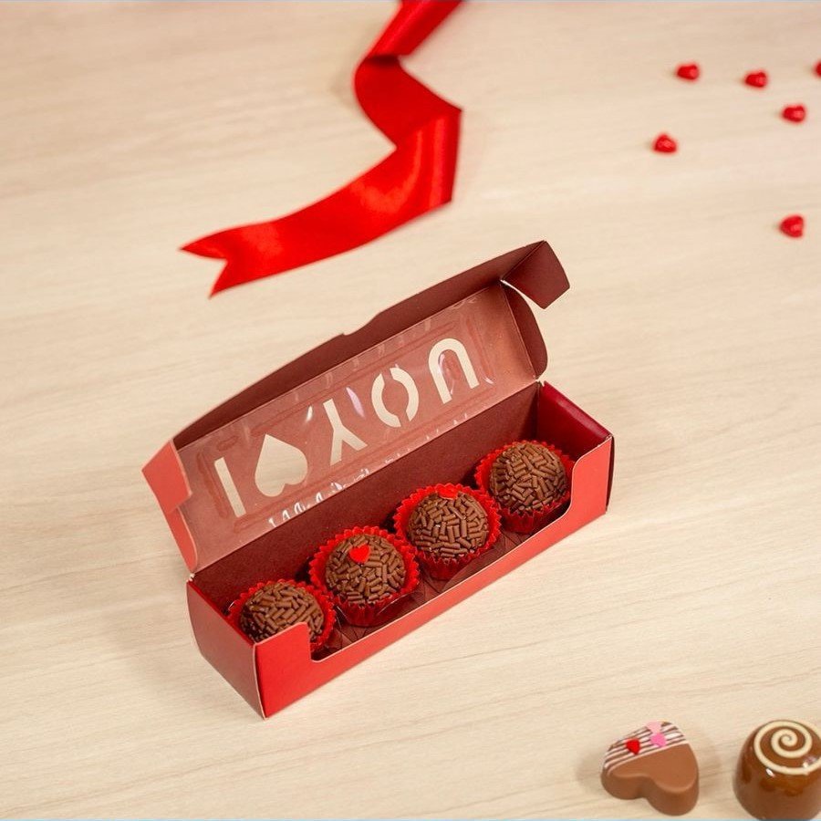 CAIXA 4 DOCES I LOVE YOU AMOR EM CAIXA C/10 16X4X4CM 145903 145900