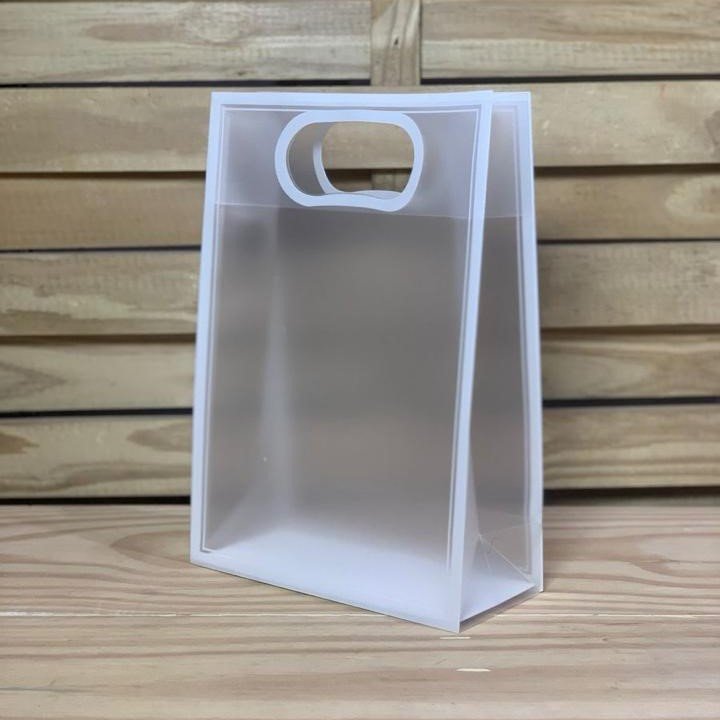 SACOLA PARA PRESENTES EM POLIPROPILENO 26X18X8CM 270538