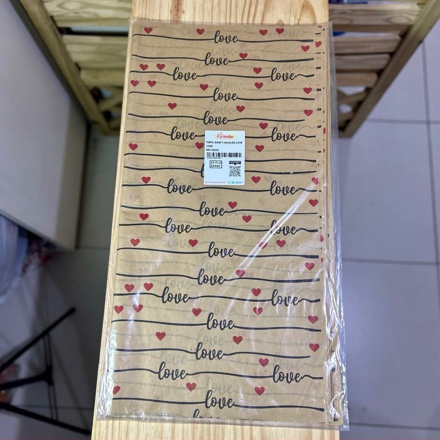 PAPEL KRAFT COLECAO LOVE 25 FLS 68X68CM 643369