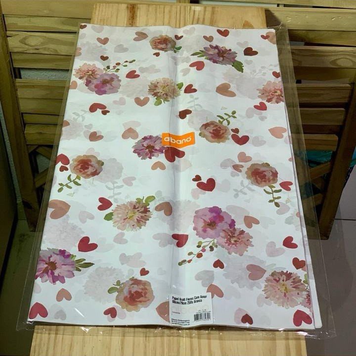 PAPEL KRAFT FLORES COM AMOR 68CMX79CM 25FLS BRANCO 38239