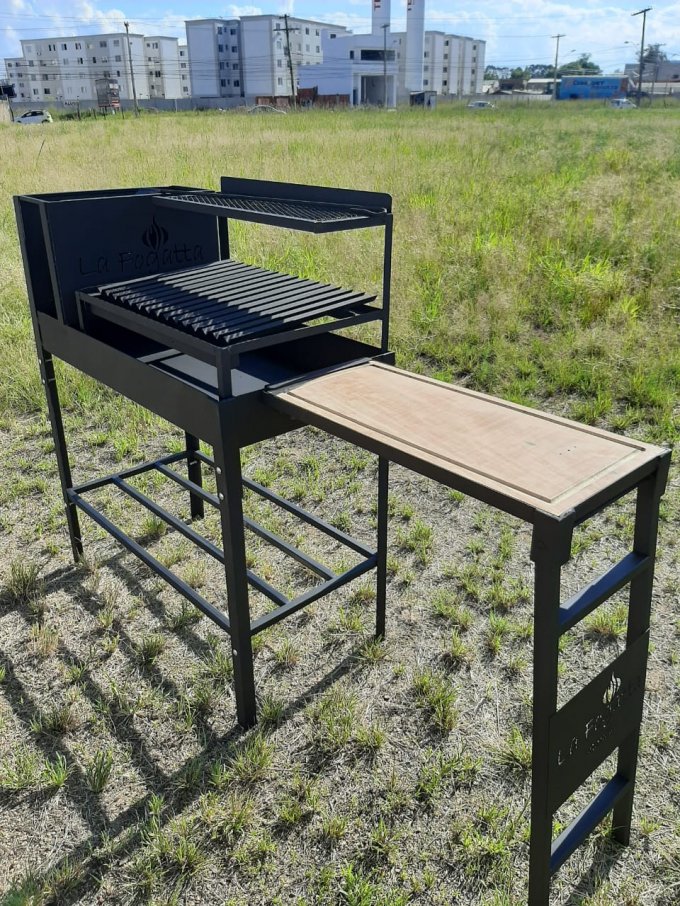  MESA AUXILIAR / Somente a mesa para venda 