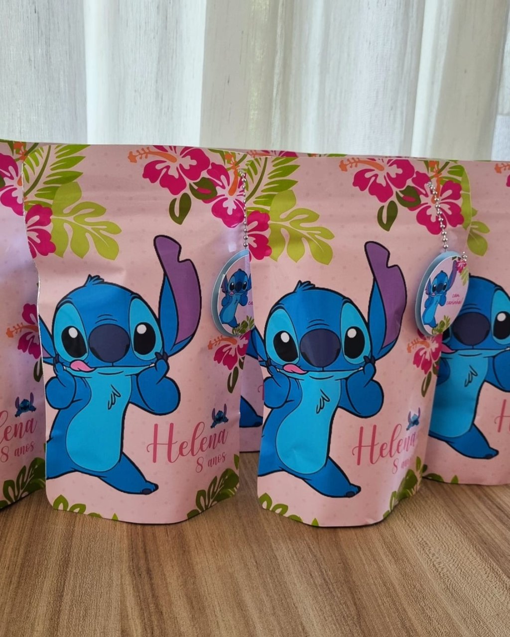 SAQUINHO METALIZADO PERSONALIZADO COM TAG CORRENTE 