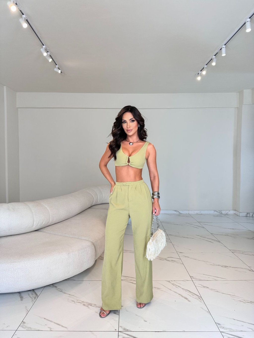 Conjunto B054