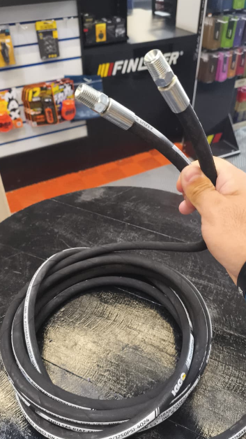 MANGUEIRA TRAMA DE AÇO 6 METROS S/ENGATE, ROSCA MACHO