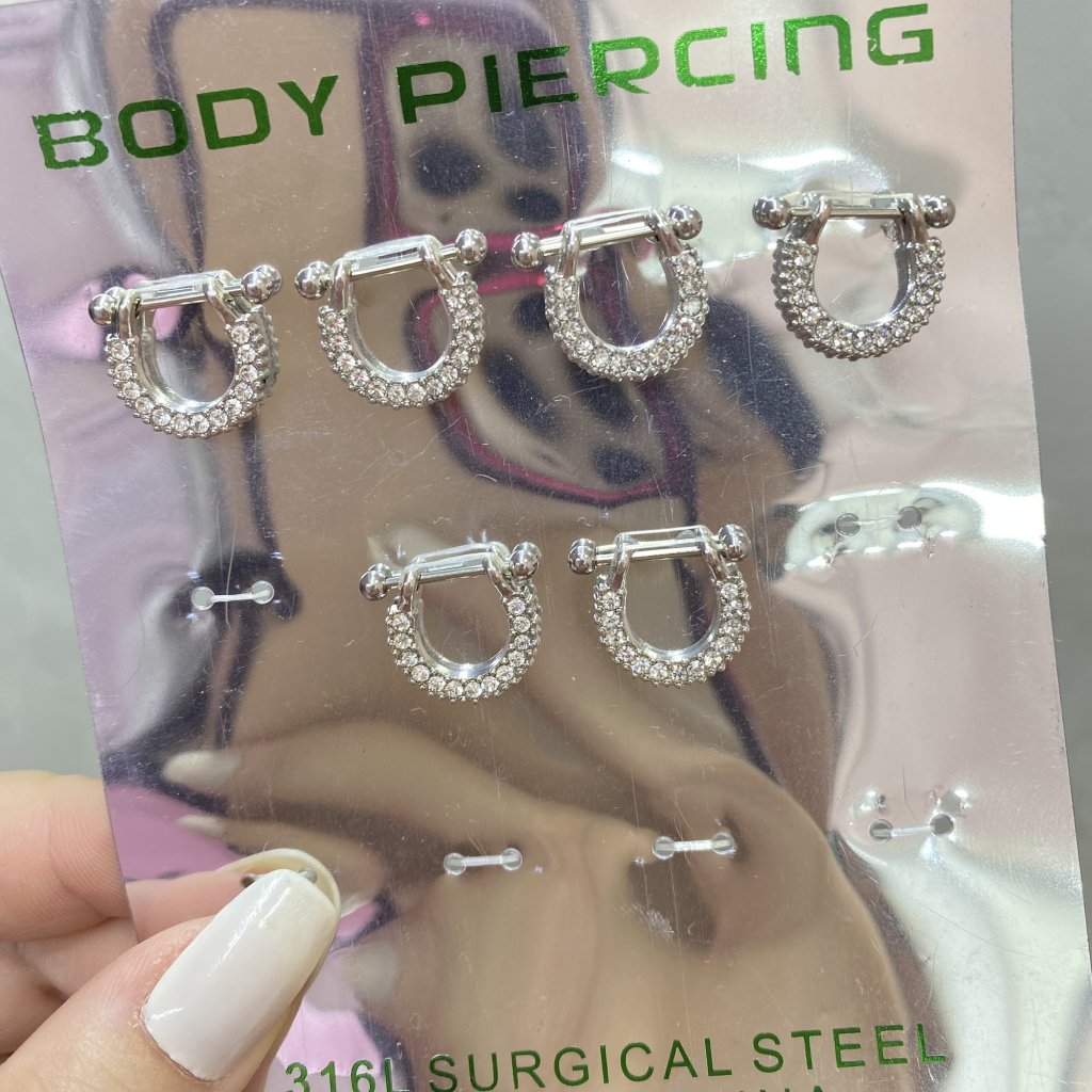 Piercing transpassado pedrinha cravejada ✨