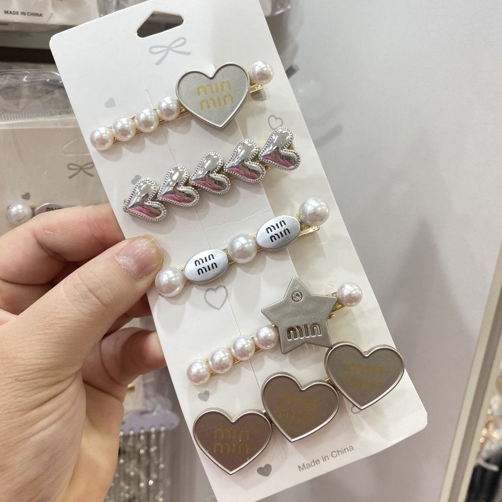 Kit de presilha decorada prata miu miu - Amor Belém 
