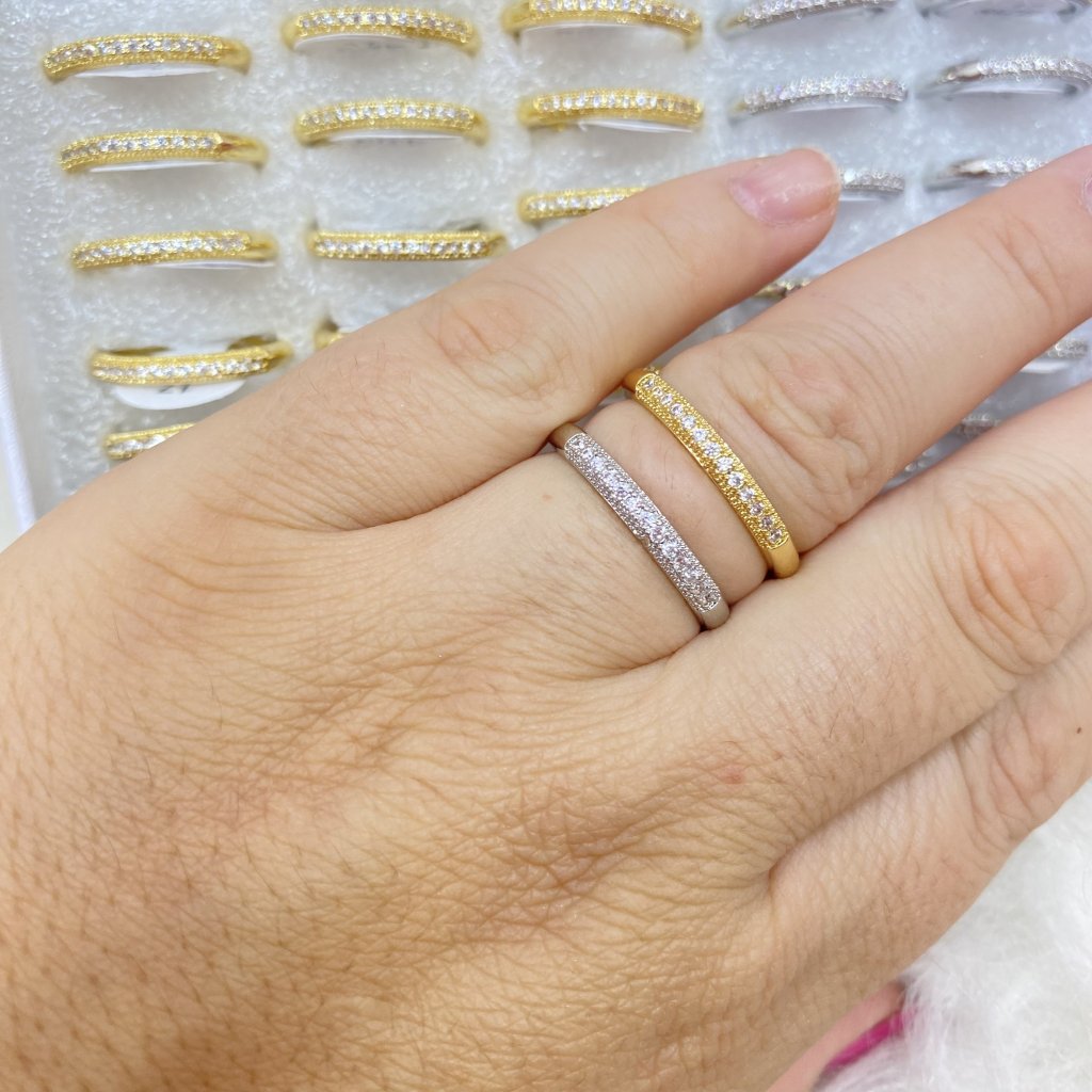 Anel unitário cravejado ✨ - ANE0003