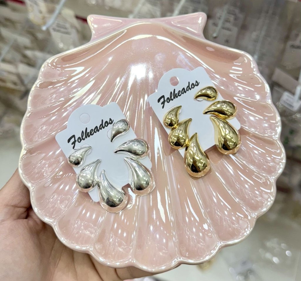 Trio de brincos folheado modelo Gota moderna ✨