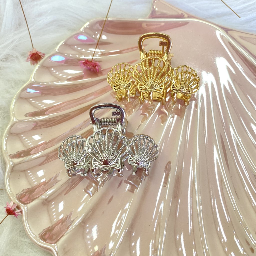 Presilha em metal Pequena/Média três conchas ✨