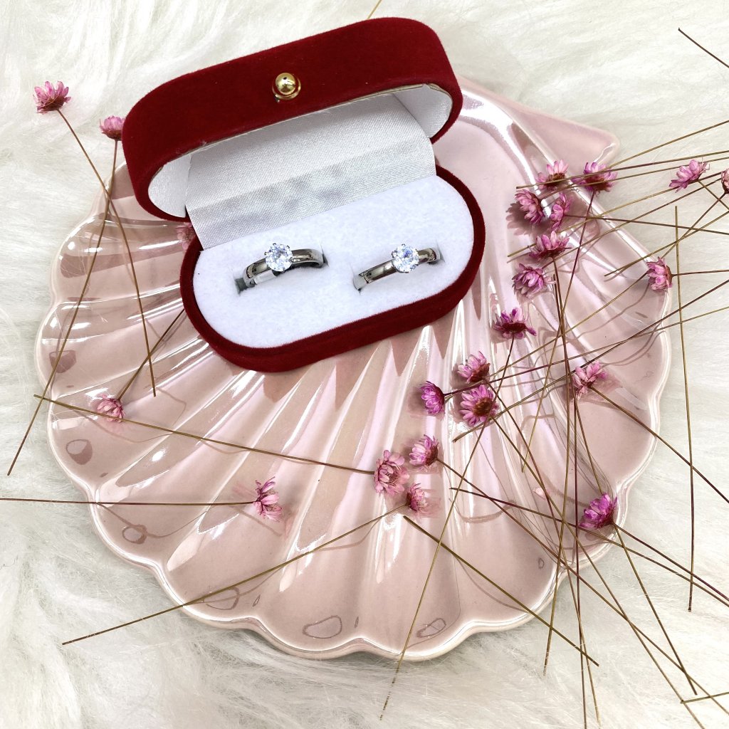 Aliança prata em aço inox pedra solitário ✨