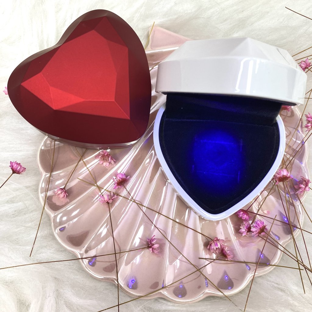 Caixinha para aliança coração com led ♥️