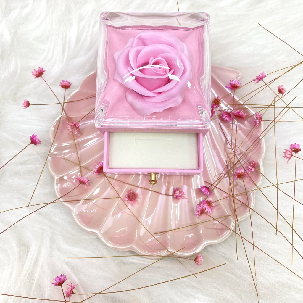 Caixinha para aliança formato quadrado com rosa 🌹 