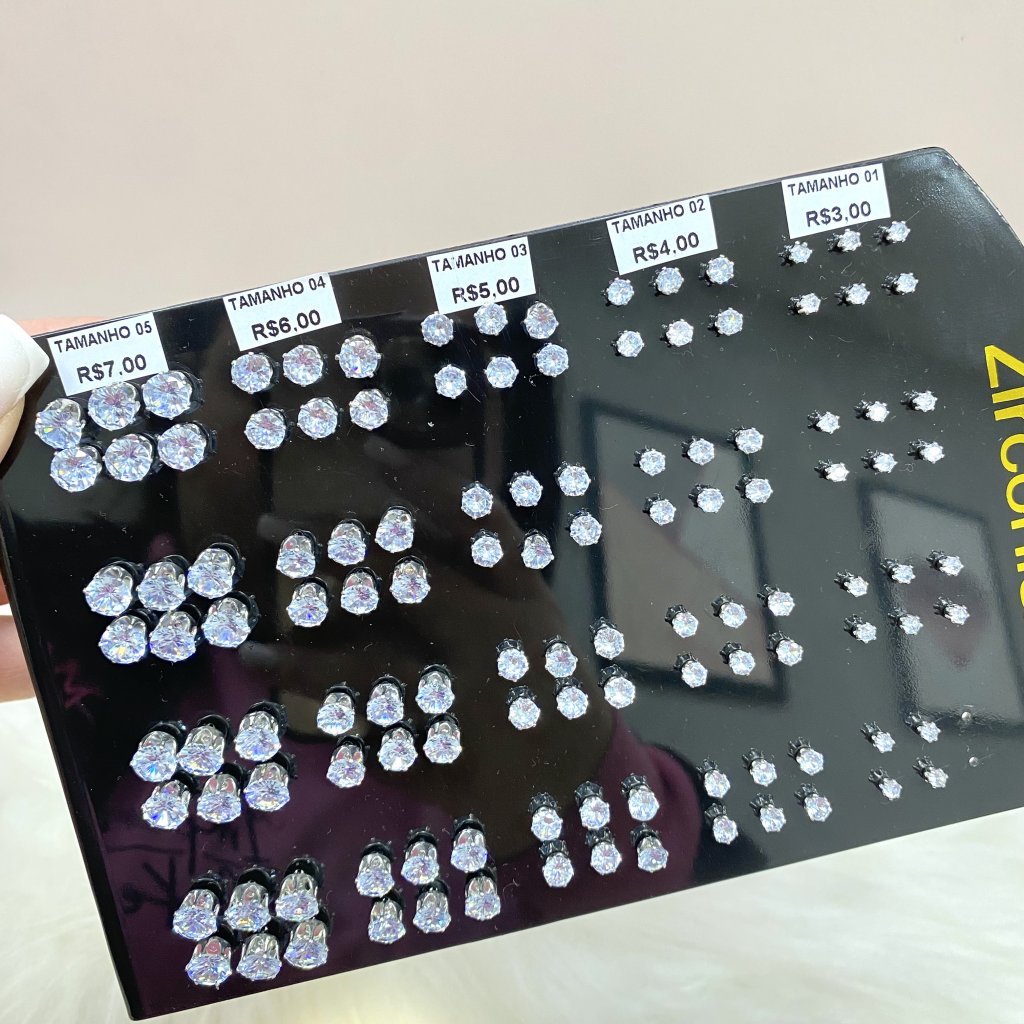 Par de brinco em aço inox ponto de luz c/ zircônia ✨