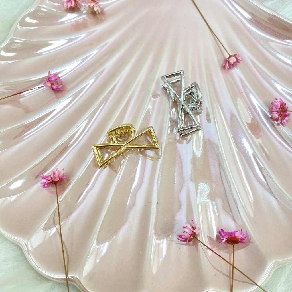 Mini presilha em aço modelo laço ✨