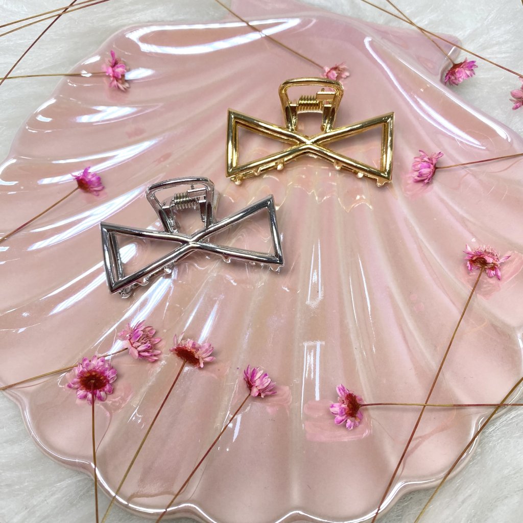 Presilha média em metal modelo laço ✨