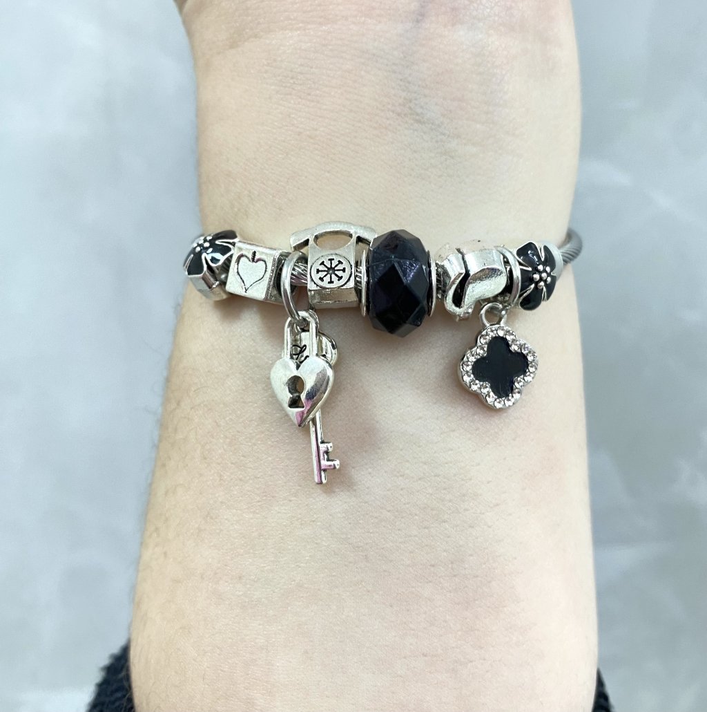 Pulseira Pandora prata folheado chave e cadeado, flor da sorte e telefone (sem fecho) ✨