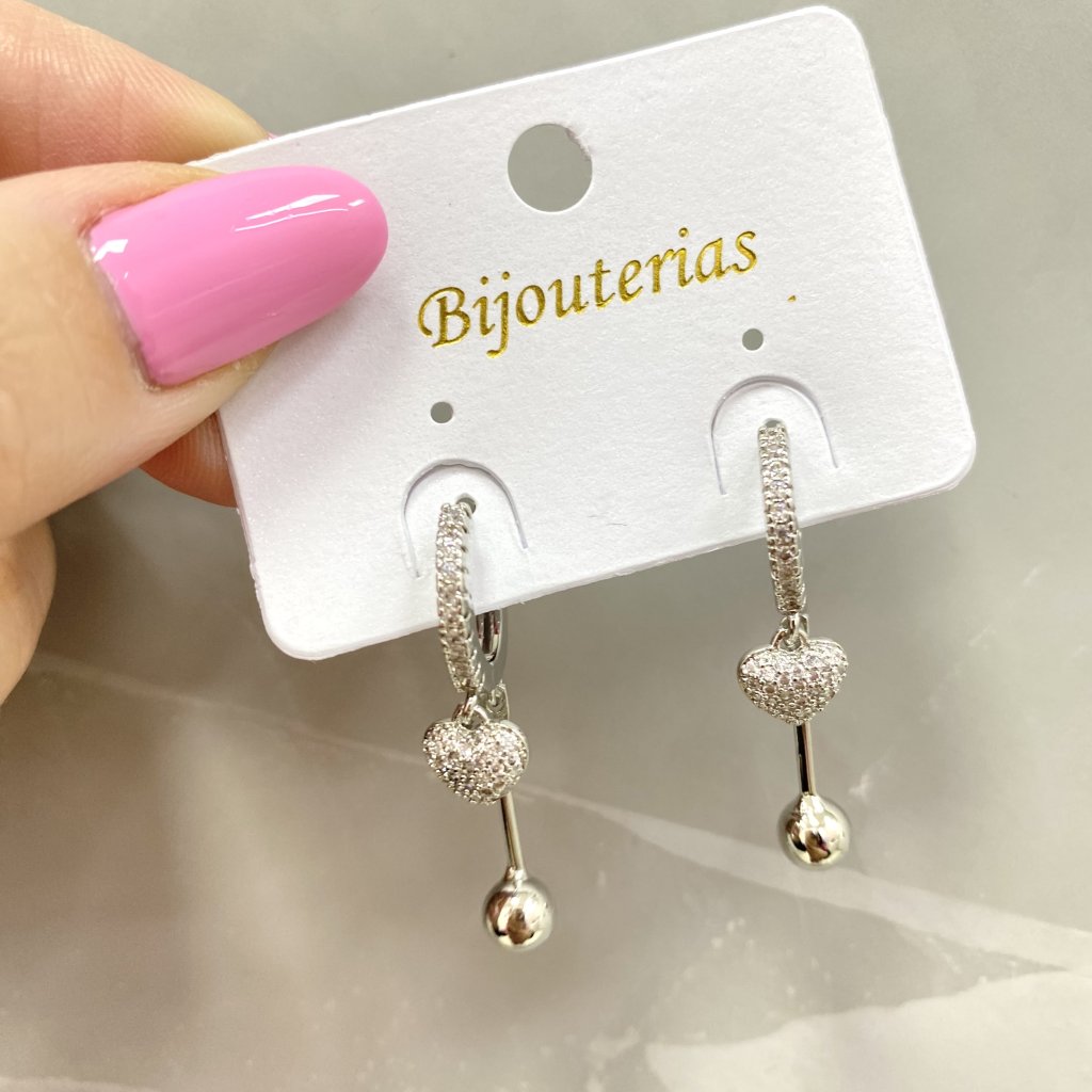 Brinco argola cravejada, coração e bolinha pendurado Bijoux fina ✨