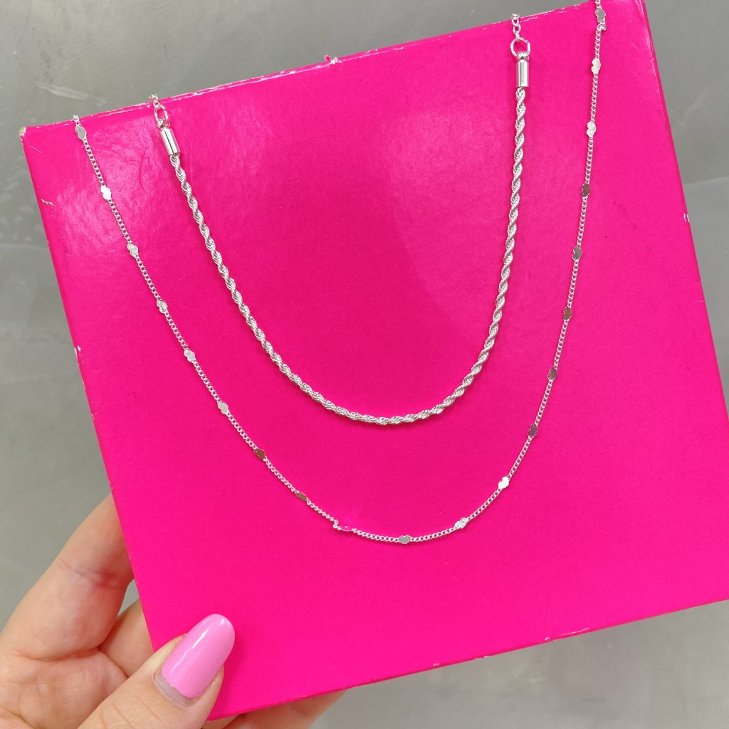 Colar duo prata folheado fio torcido e fio mini coração ✨