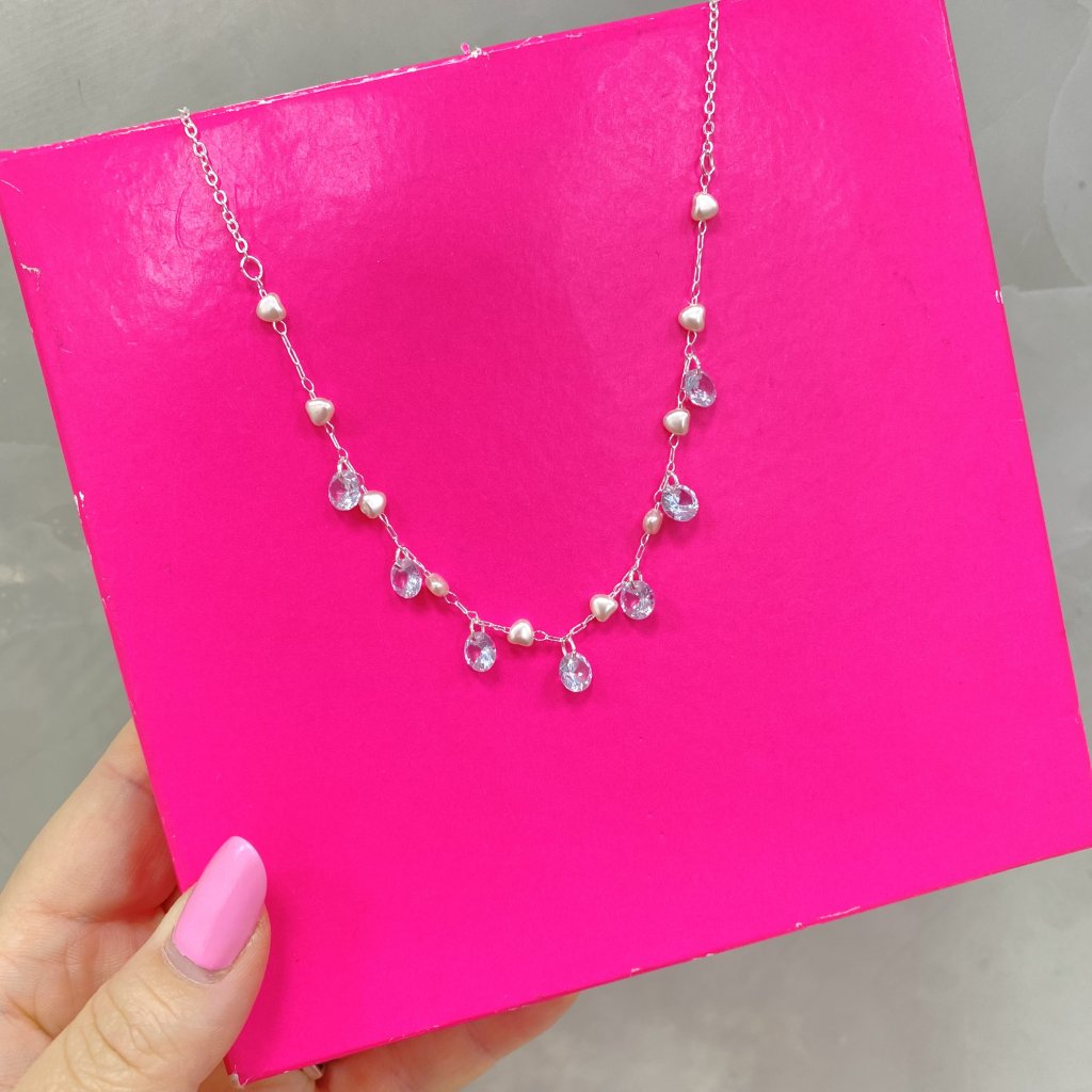 Colar prata folheado mini coração pérola e ponto de luz pendurado ✨