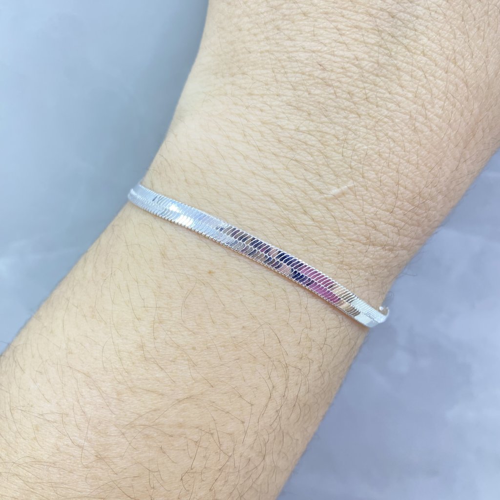 Pulseira prata folheada malha espinha de peixe (Fina)  ✨