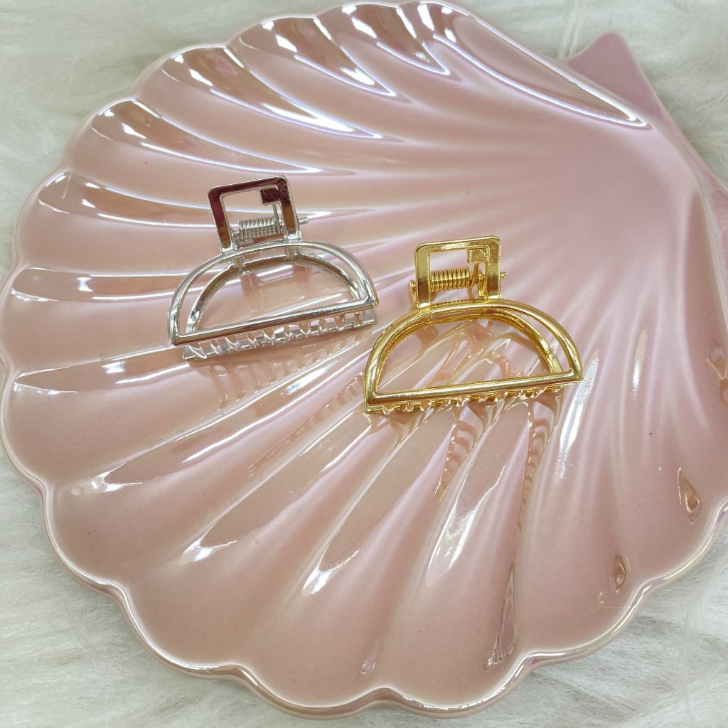 Presilha em metal modelo arco tamanho pequeno ✨