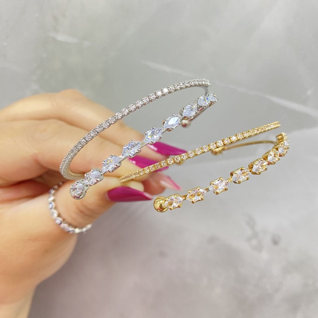 Bracelete Bijoux fina modelo pedrinhas e cravejada ✨