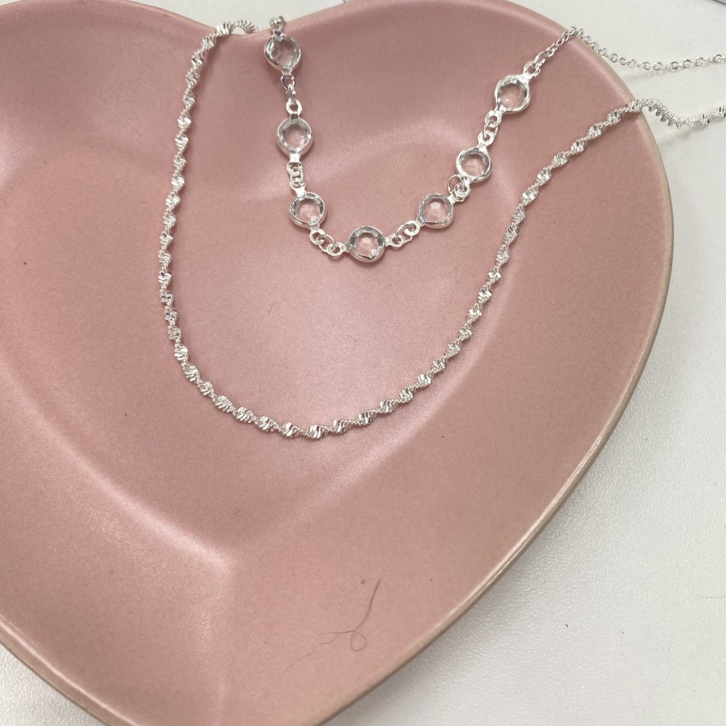 Colar duo prata folheado fio torcido e frio ponto de luz ✨
