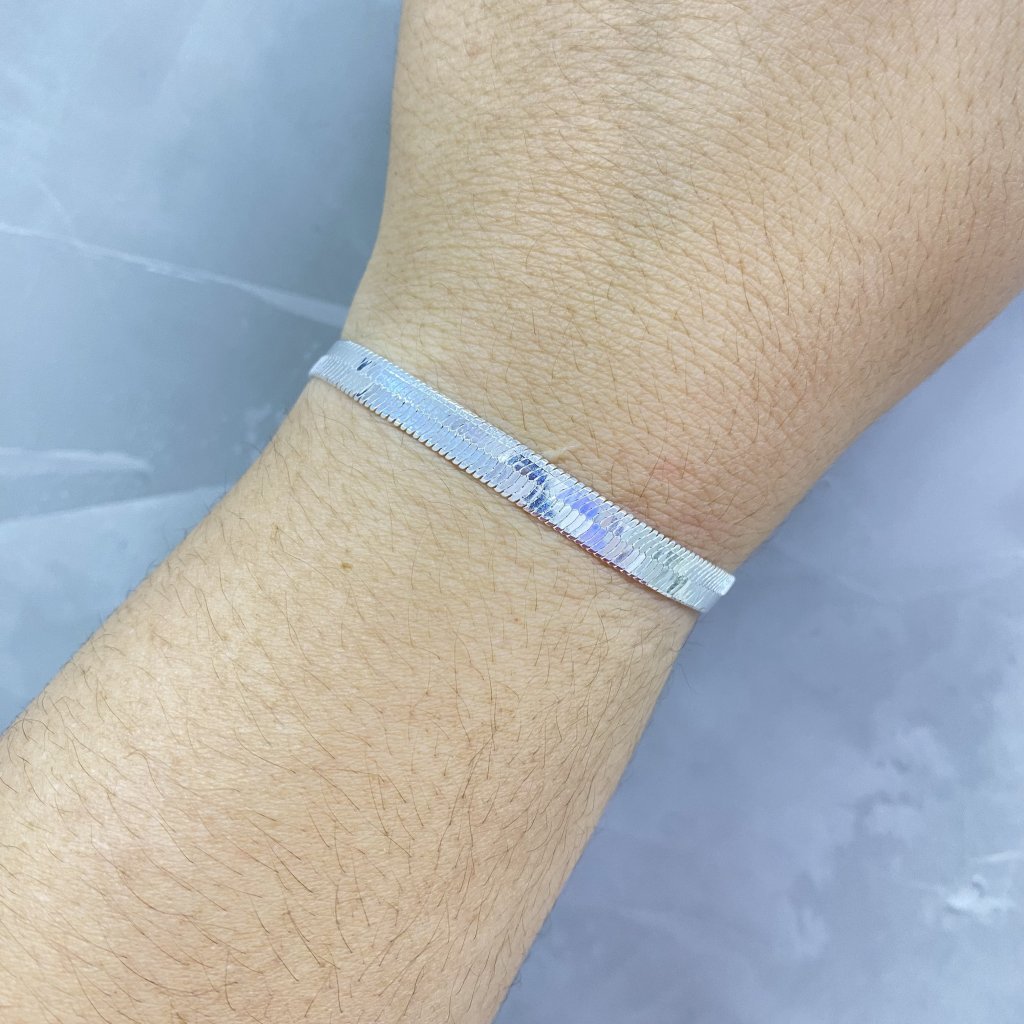 Pulseira prata folheado malha espinha de peixe (Grossa) ✨