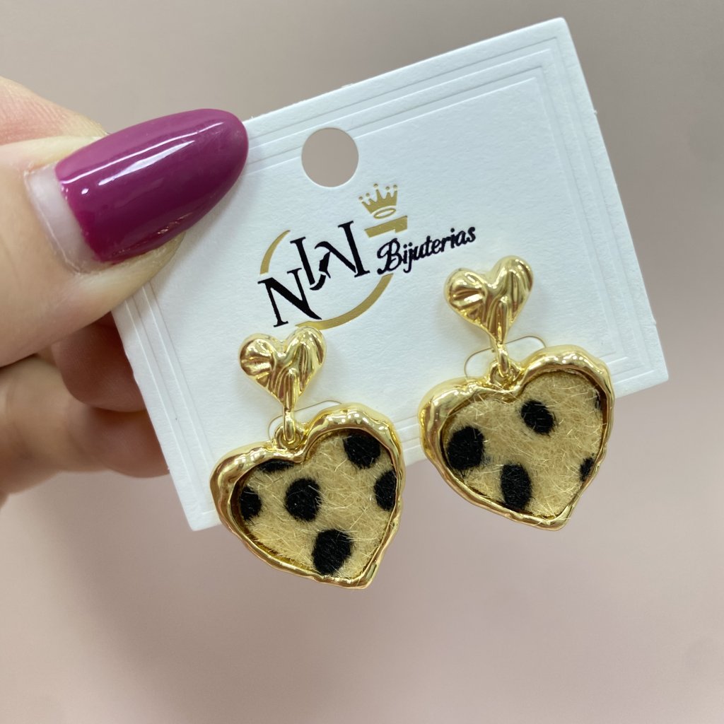 Brinco Bijoux fina dourado modelo onça ✨