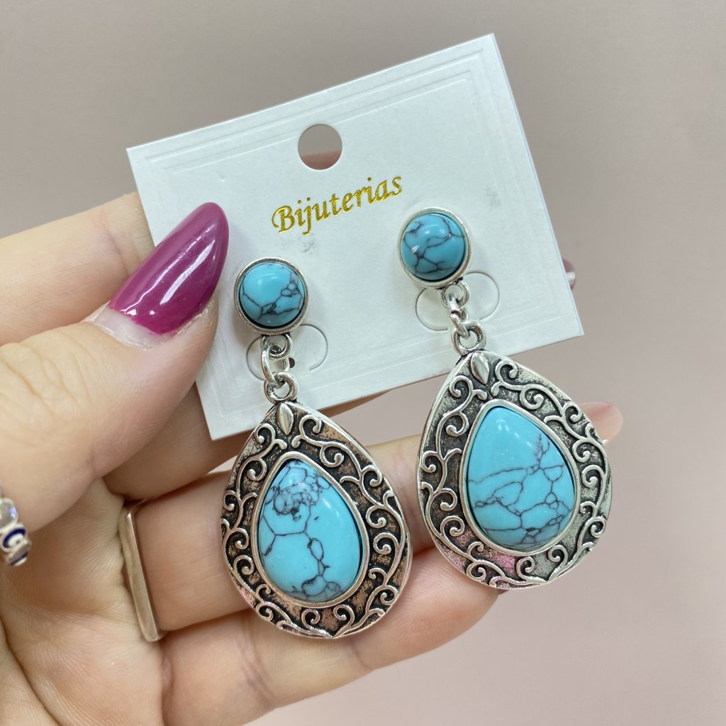 Brinco Bijoux fina modelo todo detalhado com pedra azul ✨