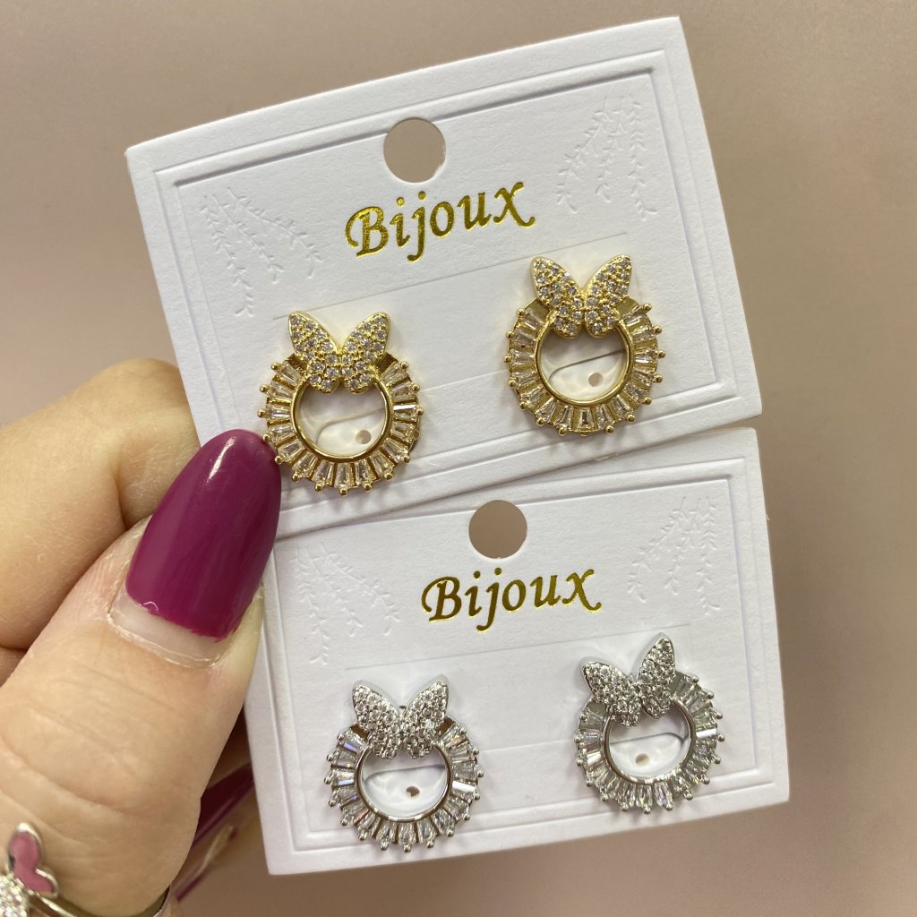Brinco Bijoux fina modelo borboleta cravejada e círculo cravejado ✨