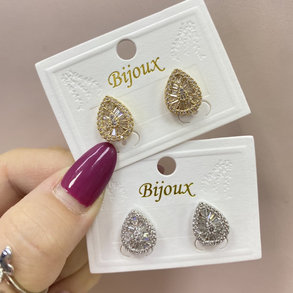 Brinco Bijoux fina modelo gota cravejada ✨