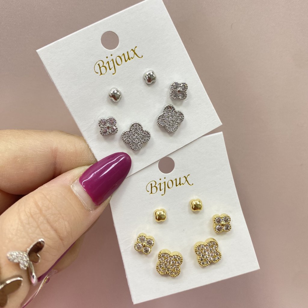 Trio de mini brincos Bijoux fina modelos flor da sorte cravejado ✨