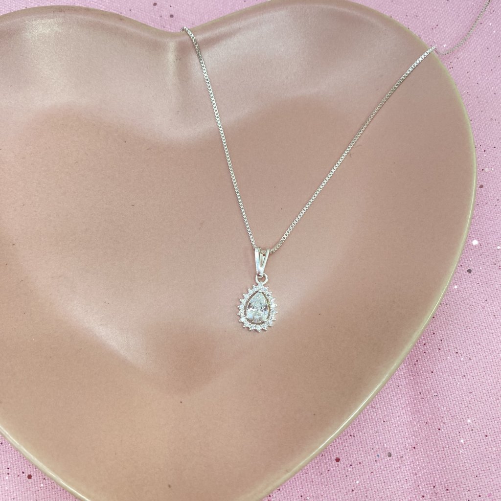 Colar prata folheado fio persiana e pingente gota cravejada ✨