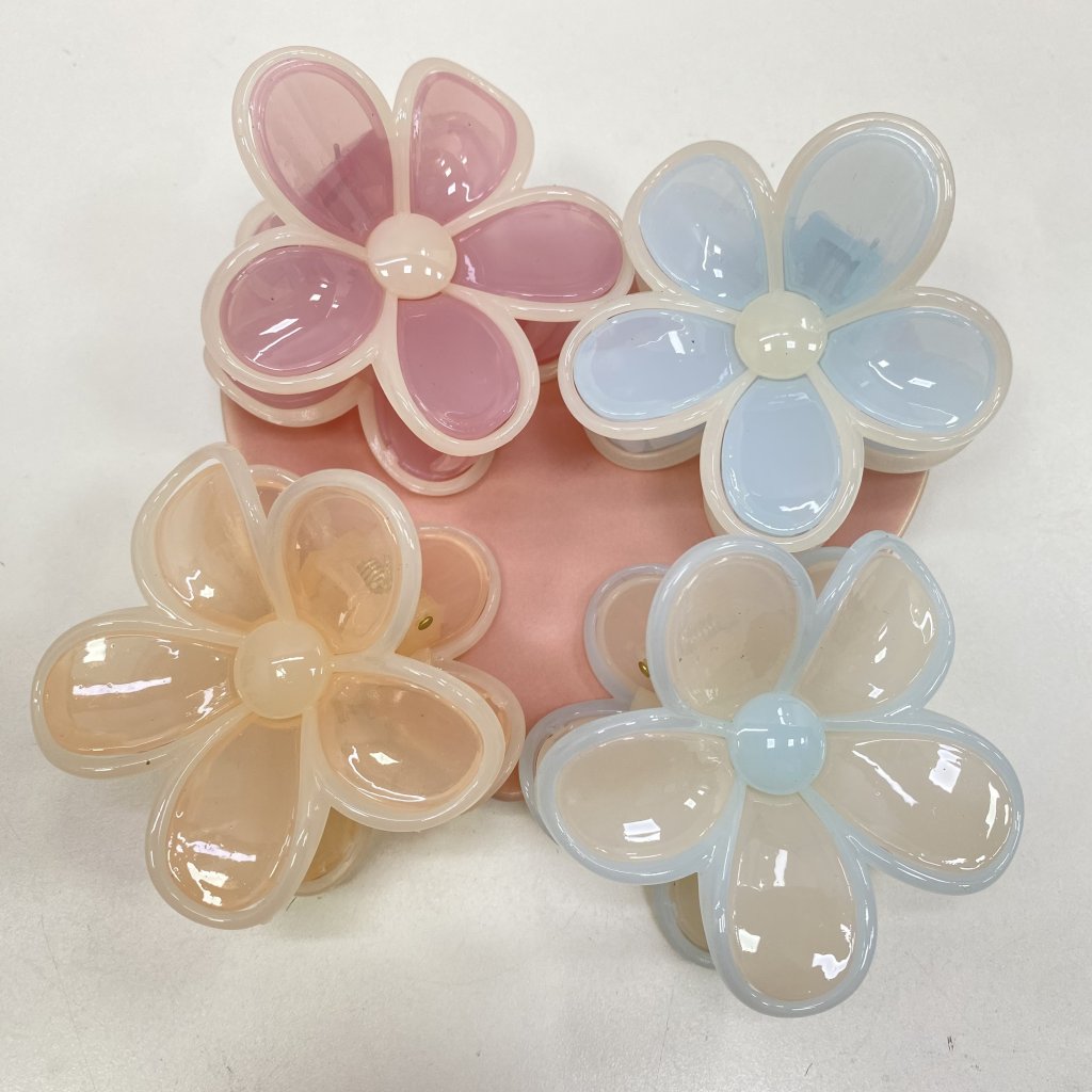 Presilha grande de flor cores leitosa ✨