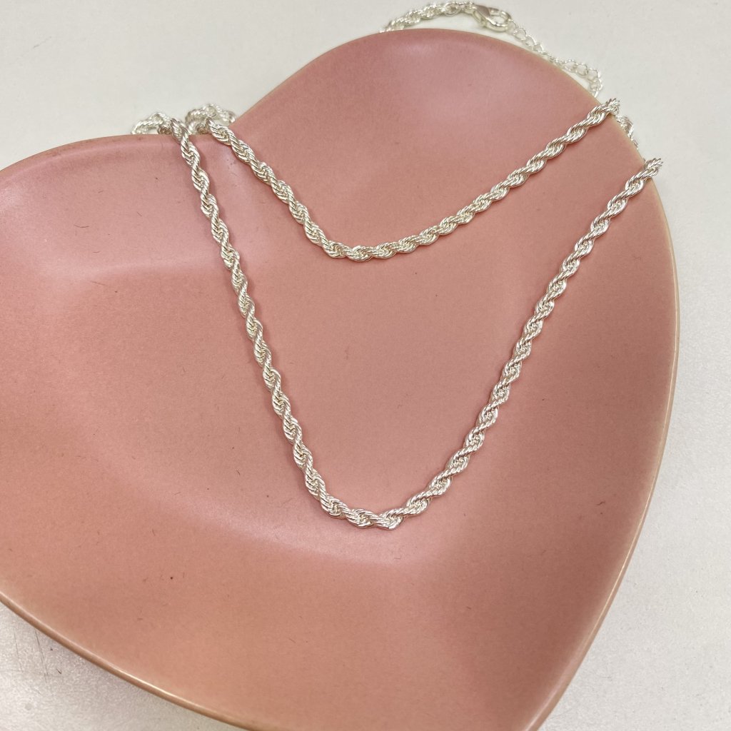 Colar prata folheado fio corda 32cm ✨