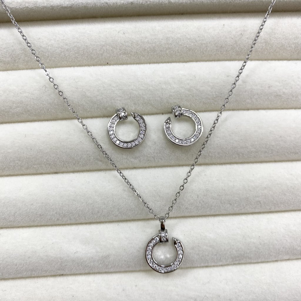 Conjunto colar e brinco bijoux fina argola cravejada ✨