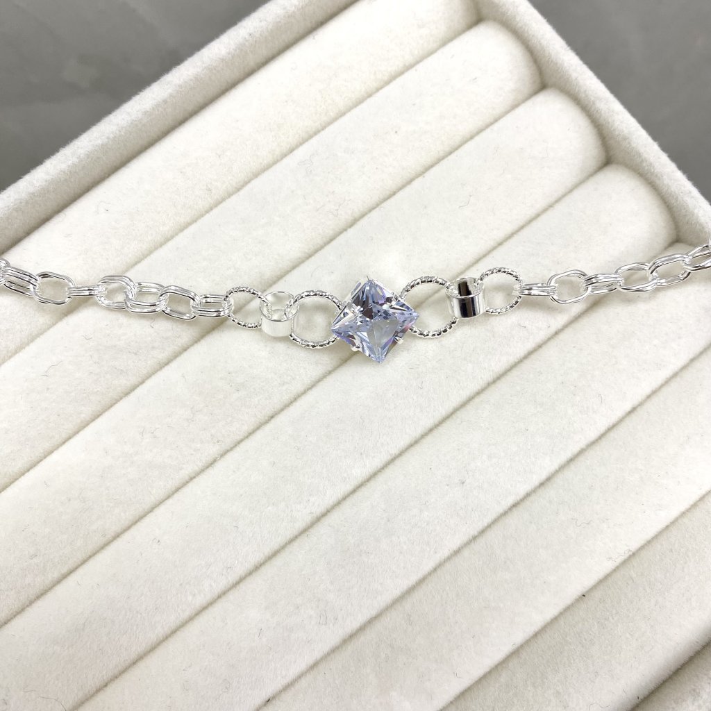 Pulseira prata folheado pedrinha quadrada e elos duplos ✨