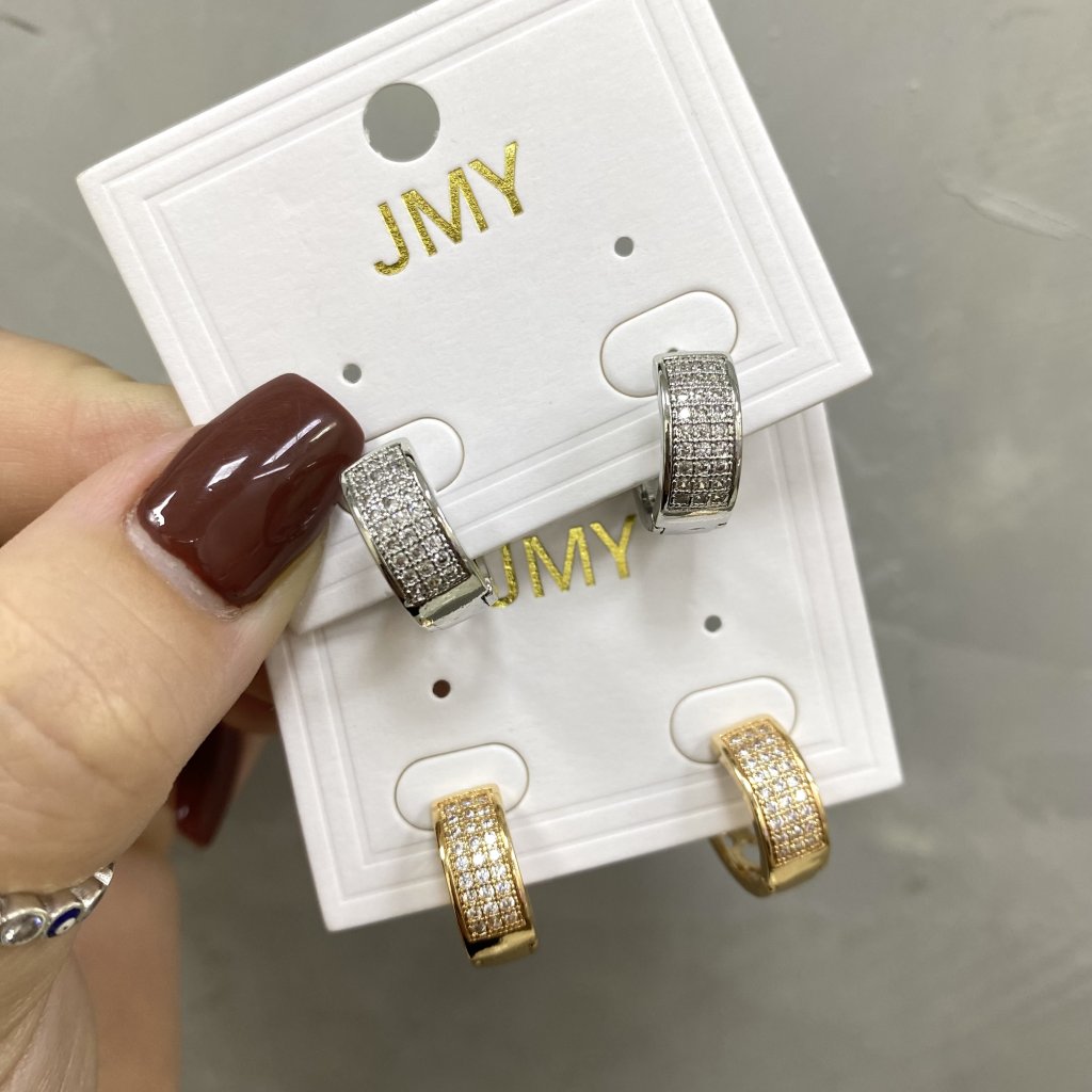 Brinco bijoux fina cravejada ✨