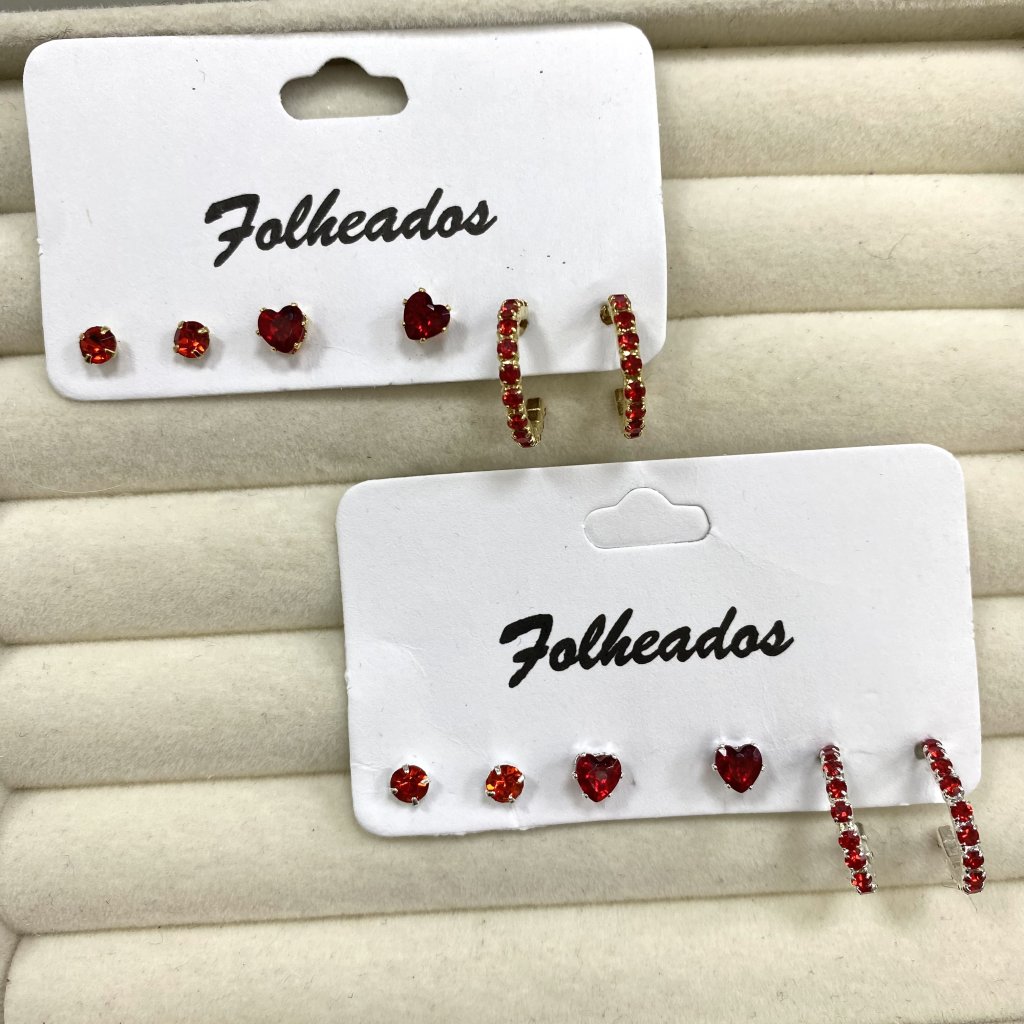Trio de brincos folheado mini ponto de luz, coração e argola cravejada Vermelho ♥️