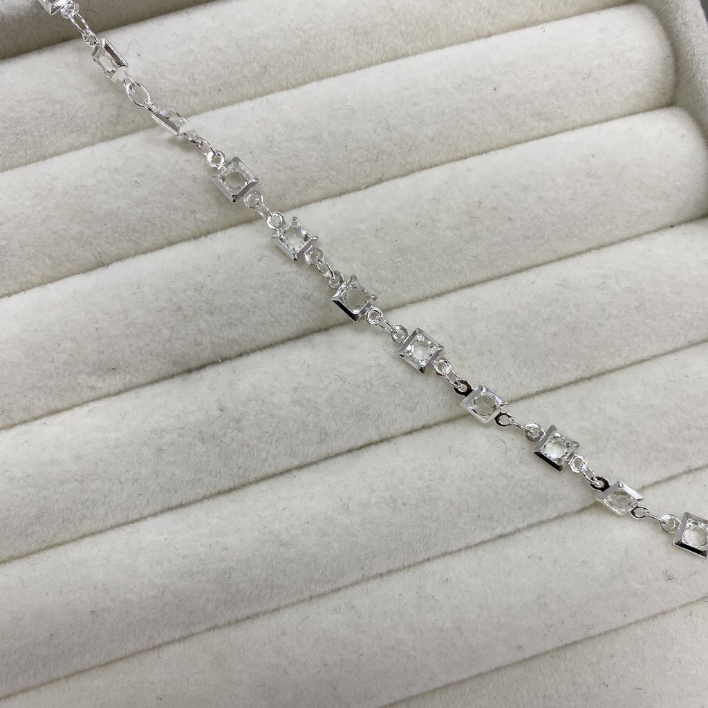 Pulseira prata folheado fio quadrado ponto de luz ✨