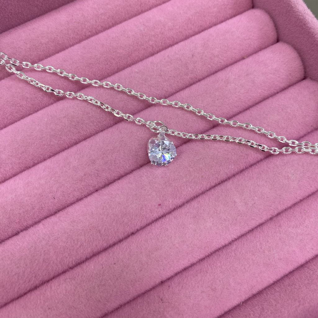 Pulseira prata folheada mini elos e ponto de luz ✨