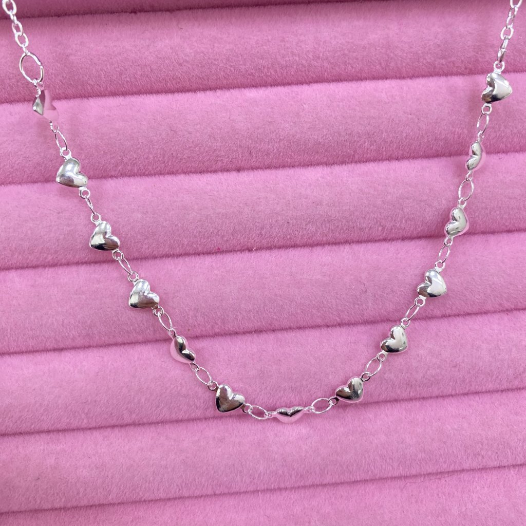 Gargantilha prata folheada fio mini coração ✨